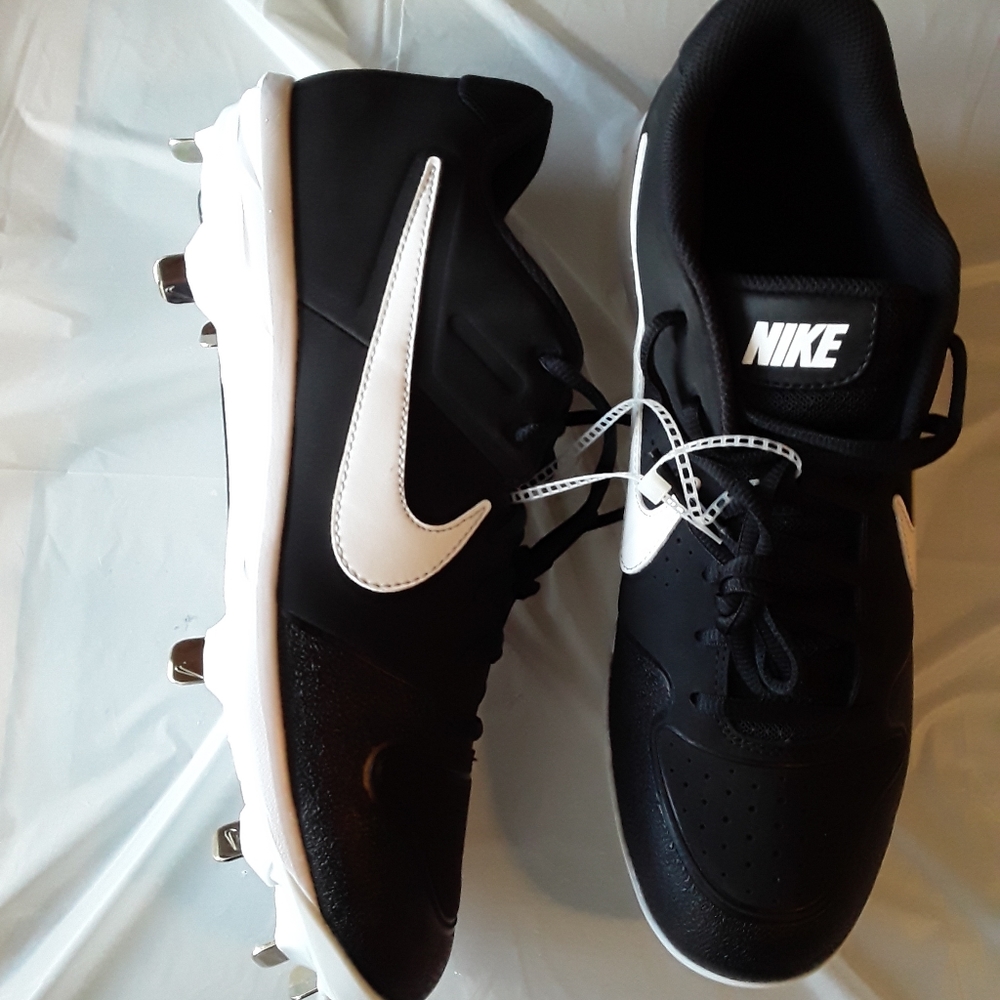 Nike Men’s Alpha Huarache Varsity Low Baseball Cle